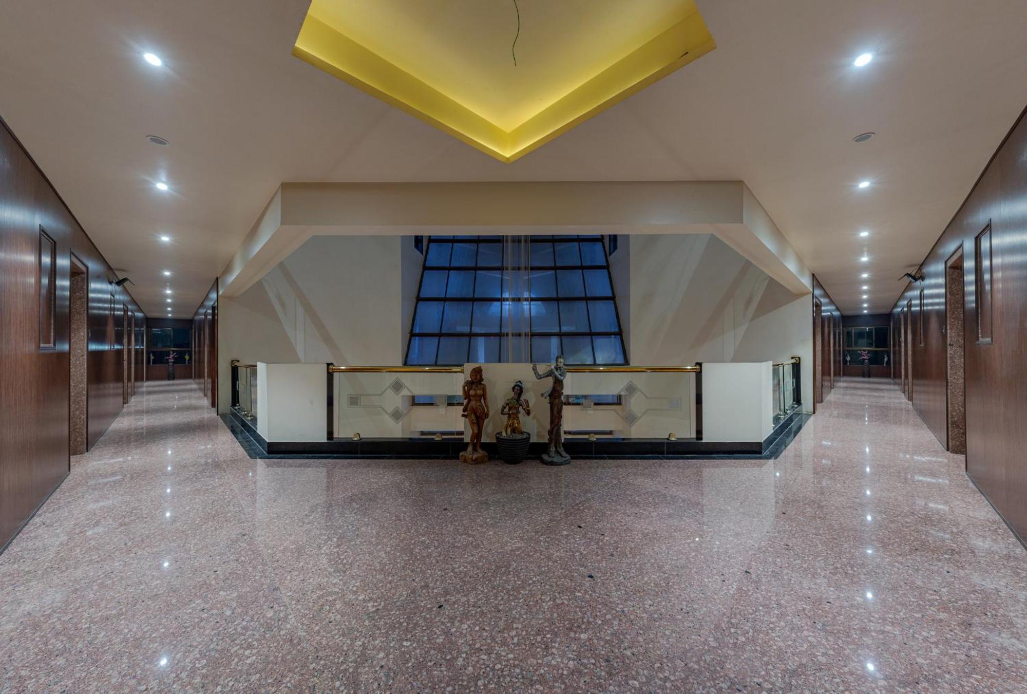 Hotel Surya Executive 3 Star Hotel Solapur Luaran gambar