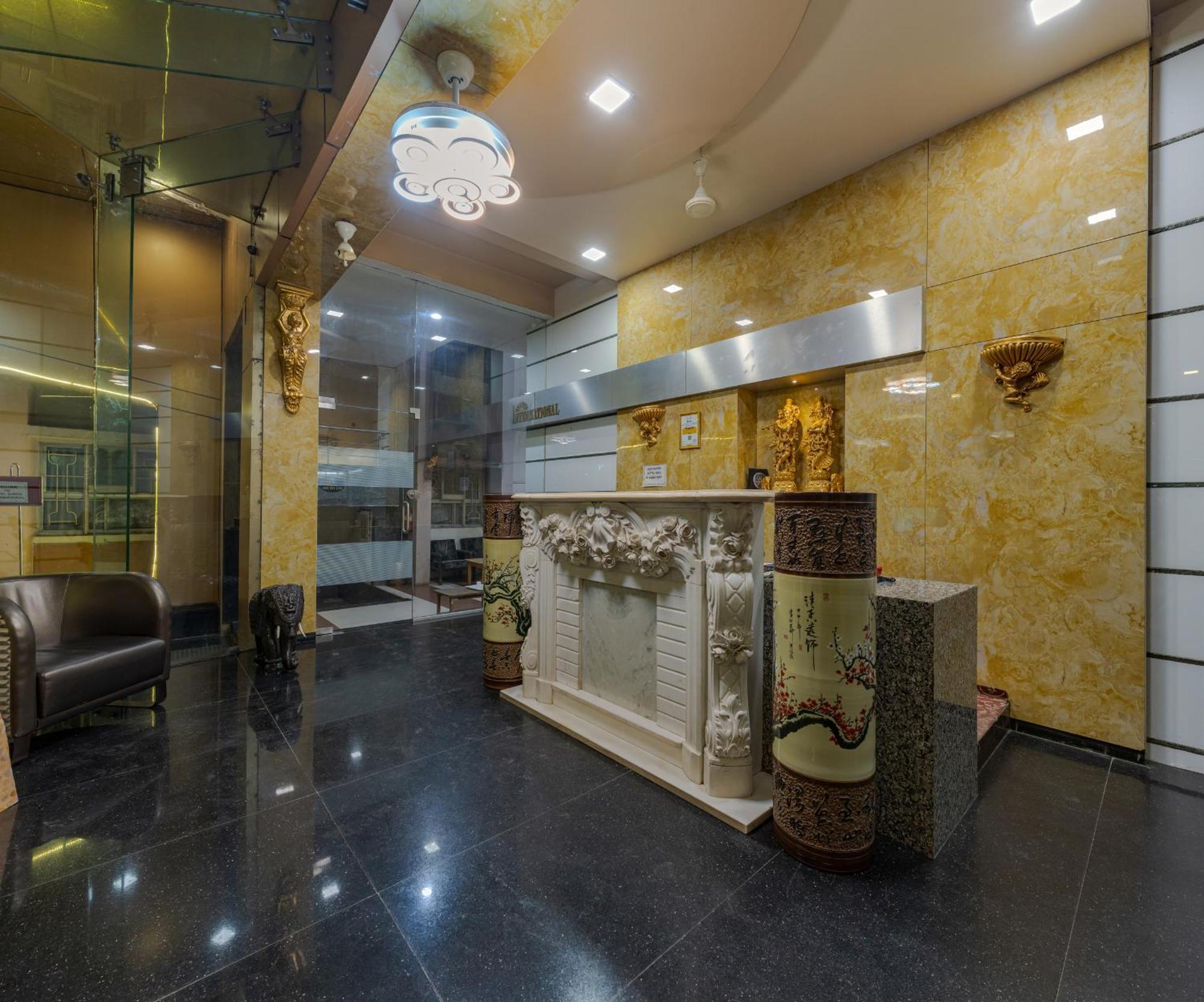 Hotel Surya Executive 3 Star Hotel Solapur Luaran gambar